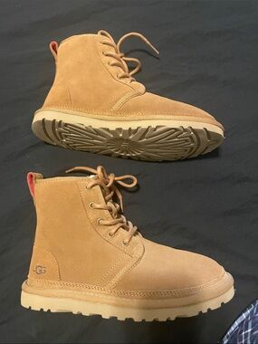 Chestnut lace up Ugg boots